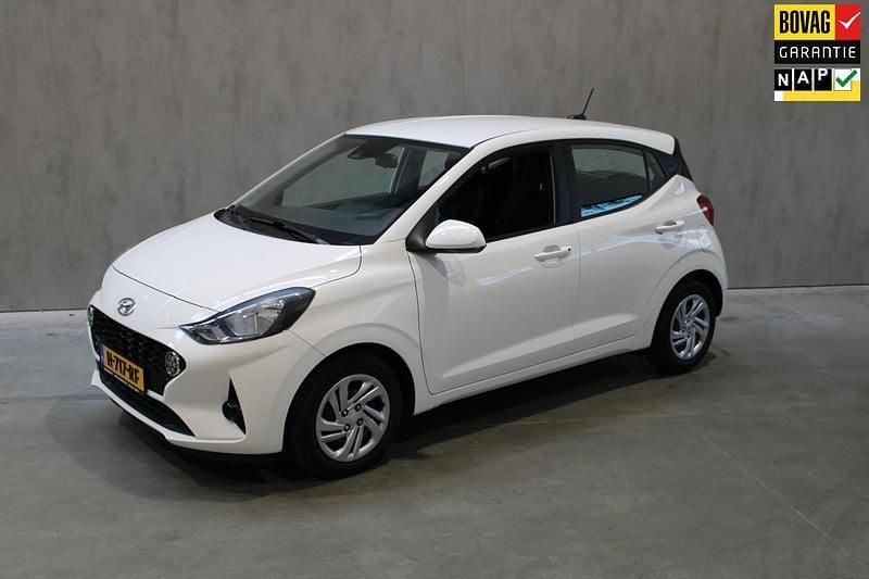 Wit Gebruikt 2020 Hyundai i10 Comfort Hatchback | € 10.395 (Eerlijke prijs) - Afbeelding 1/4
