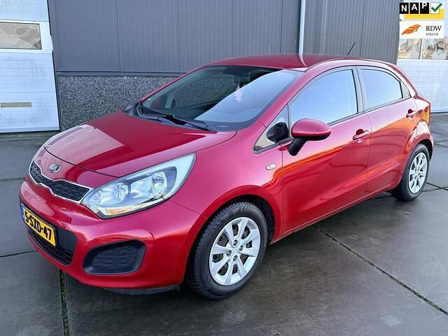 Occasion Kia Rio Comfort 86 PK (63 kW) 2014 Rood Hatchback