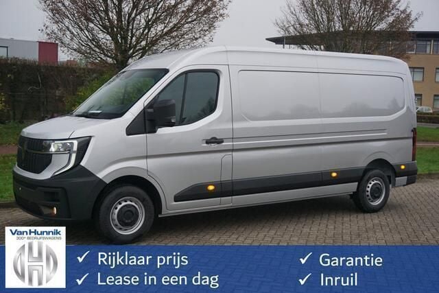 Grijs Nieuw 2024 Renault Master Van | € 37.850 (Eerlijke prijs) - Afbeelding 1/4