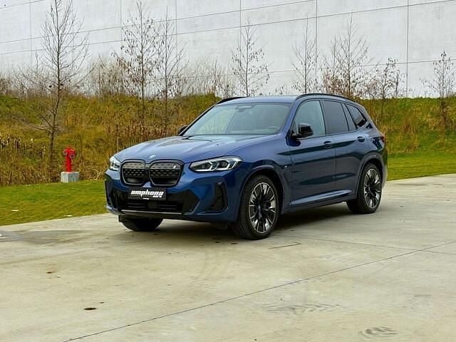 Blauw Occasion 2023 BMW iX Luxury Line SUV | € 47.500 (Eerlijke prijs) - Afbeelding 1/4
