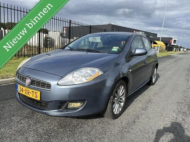 Blauw Gebruikt 2007 Fiat Bravo Hatchback | € 1.495 (Goede deal) - Afbeelding 1/4