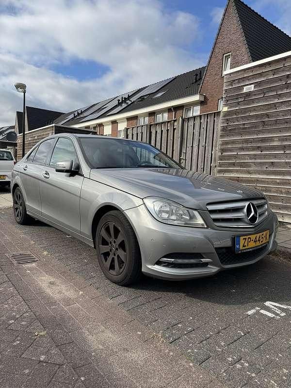 Grijs Gebruikt 2012 Mercedes C200 Elegance Sedan | € 6.499 (Goede deal) - Afbeelding 1/4