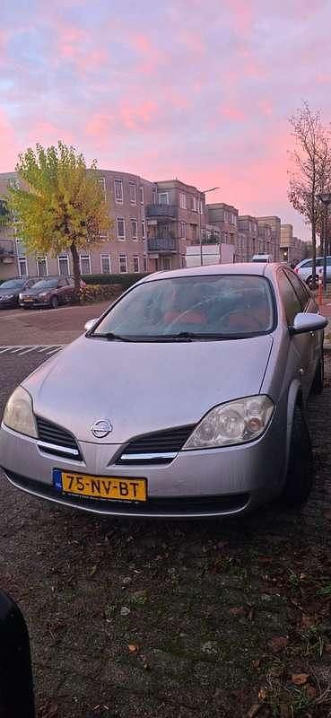 Grijs Gebruikt 2004 Nissan Primera Visia Hatchback | € 650 (Eerlijke prijs) - Afbeelding 1/4