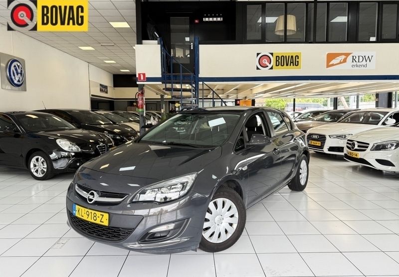 Grijs Gebruikt 2015 Opel Astra Edition Hatchback | € 9.650 (Super prijs) - Afbeelding 1/4