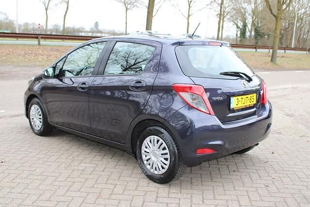 Occasion Toyota Yaris 69 PK (50 kW) 2014 Blauw Hatchback