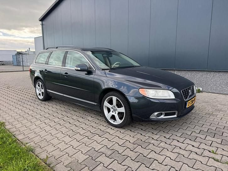 Grijs Gebruikt 2010 Volvo V70 Summum Stationwagen | € 8.950 (Super prijs) - Afbeelding 1/4