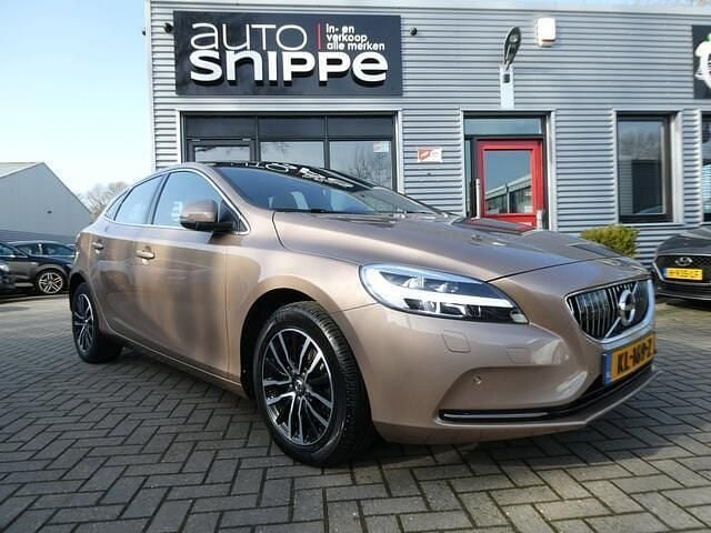 Occasion Volvo V40 Inscription 123 PK (90 kW) 2016 Bruin Hatchback