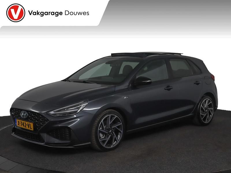 Grijs Gebruikt 2021 Hyundai i30 N Line Hatchback | € 23.950 (Eerlijke prijs) - Afbeelding 1/4