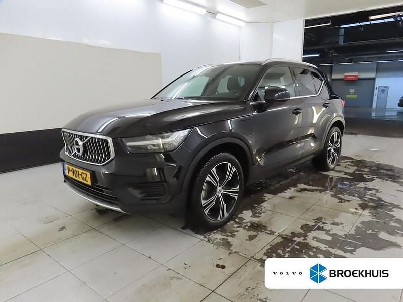 Zwart Occasion 2022 Volvo XC40 Inscription SUV | € 31.935 (Goede deal) - Afbeelding 1/3