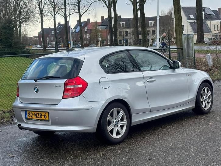 Occasion BMW 116 122 PK (89 kW) 2010 Grijs Hatchback