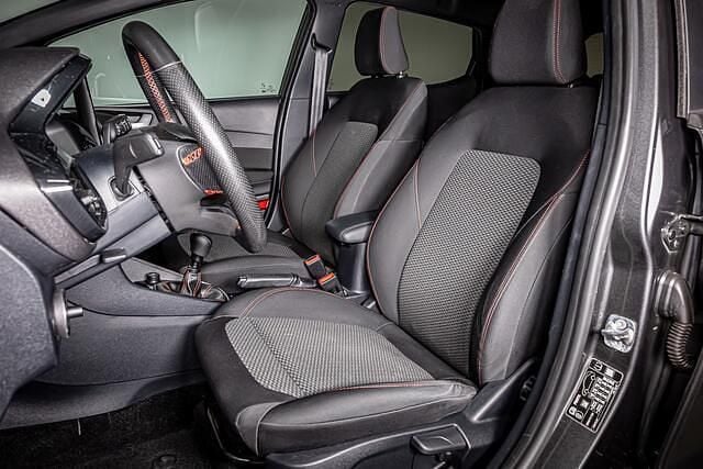 Occasion Ford Fiesta ST-Line 101 PK (74 kW) 2021 Grijs (metallic) Hatchback