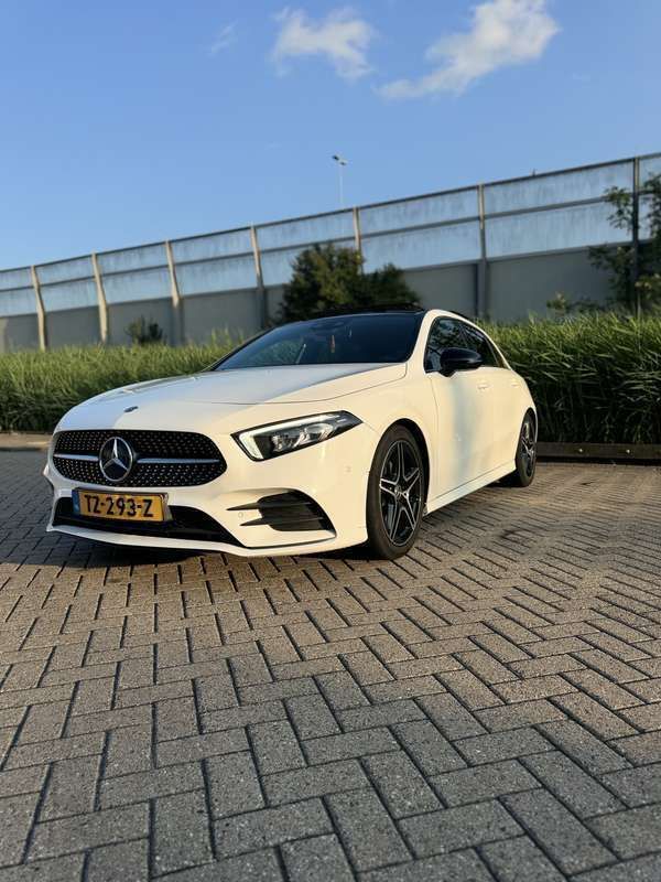 Wit Gebruikt 2018 Mercedes A200 AMG Stationwagen | € 20.500 (Eerlijke prijs) - Afbeelding 1/4