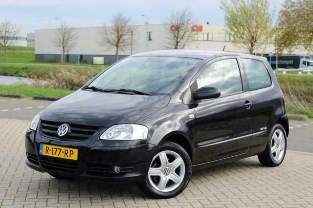 Zwart Gebruikt 2010 VW Fox Comfortline Hatchback | € 3.499 (Duur) - Afbeelding 1/4