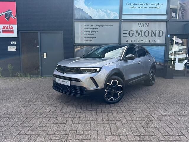 Grijs Gebruikt 2024 Opel Mokka Ultimate SUV | € 22.950 (Goede deal) - Afbeelding 1/4