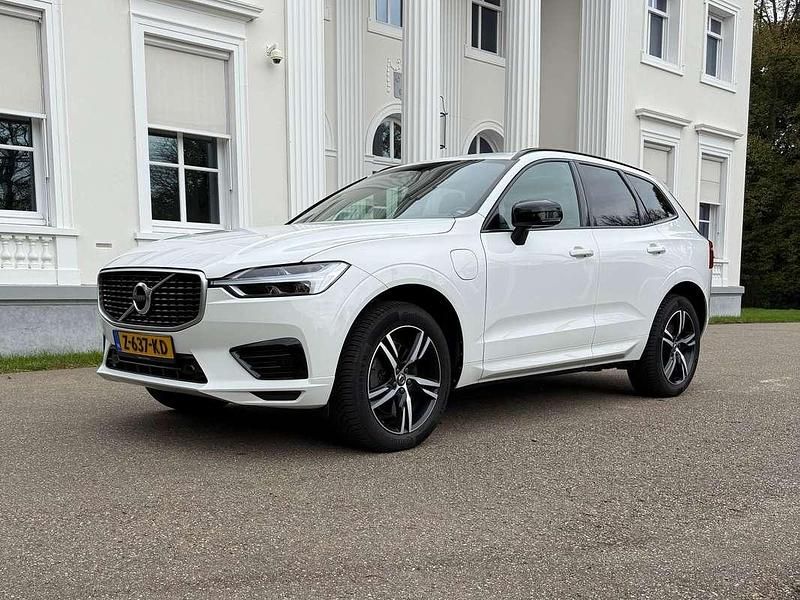 Wit Gebruikt 2019 Volvo XC60 R-Design SUV | € 34.495 (Eerlijke prijs) - Afbeelding 1/4