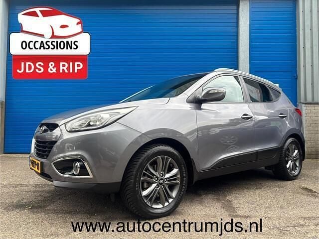 Grijs Gebruikt 2015 Hyundai ix35 GO! SUV | € 10.950 (Eerlijke prijs) - Afbeelding 1/4