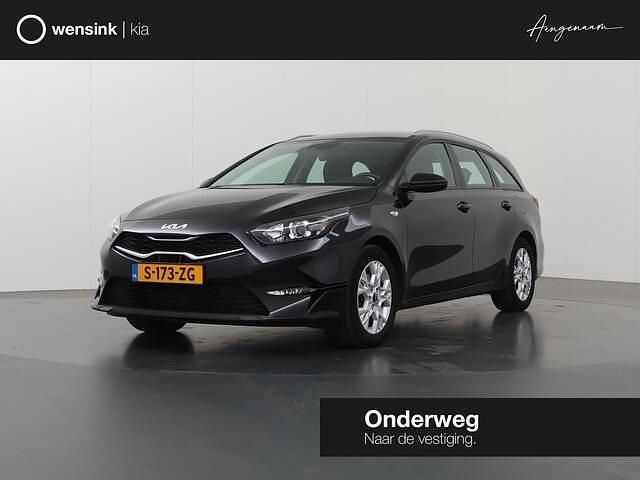 Zwart Gebruikt 2023 Kia Ceed Sportswagon Comfort Stationwagen | € 20.735 (Eerlijke prijs) - Afbeelding 1/4