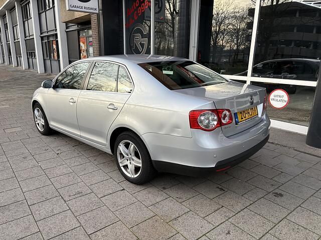 Occasion VW Jetta Comfortline 122 PK (89 kW) 2009 Grijs Sedan