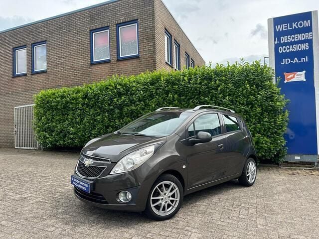 Occasion Chevrolet Spark LT 82 PK (60 kW) 2012 Bruin, metallic lak Hatchback