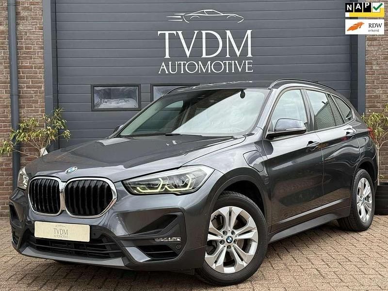 Grijs Gebruikt 2021 BMW X1 Executive SUV | € 23.495 (Super prijs) - Afbeelding 1/4
