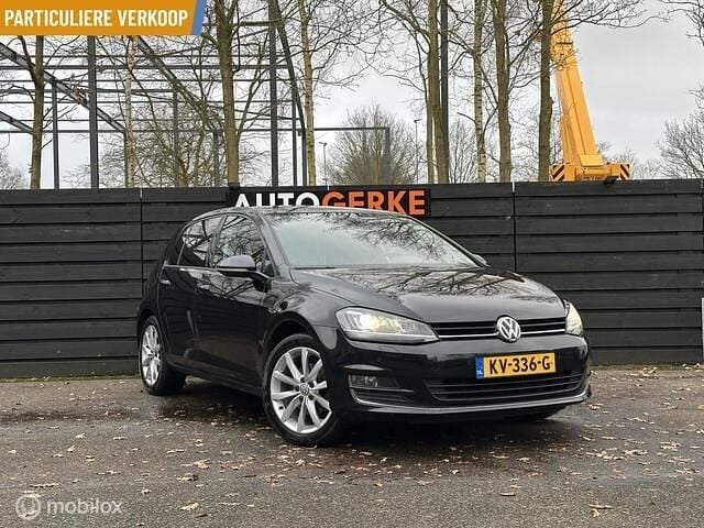 Zwart Gebruikt 2016 VW Golf VII Highline Hatchback | € 10.999 (Eerlijke prijs) - Afbeelding 1/4
