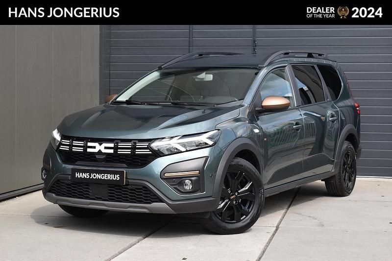 Groen Gebruikt 2024 Dacia Jogger Extreme MPV | € 22.449 (Eerlijke prijs) - Afbeelding 1/4