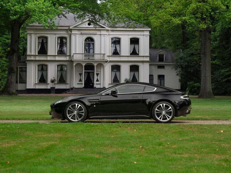 Zwart Gebruikt 2009 Aston Martin V12 Vantage Coupé | € 128.500 - Afbeelding 1/4
