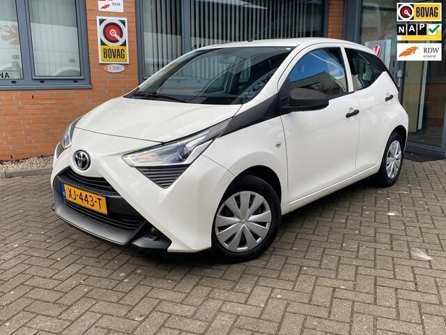 Wit Gebruikt 2019 Toyota Aygo Hatchback | € 8.999 (Eerlijke prijs) - Afbeelding 1/4
