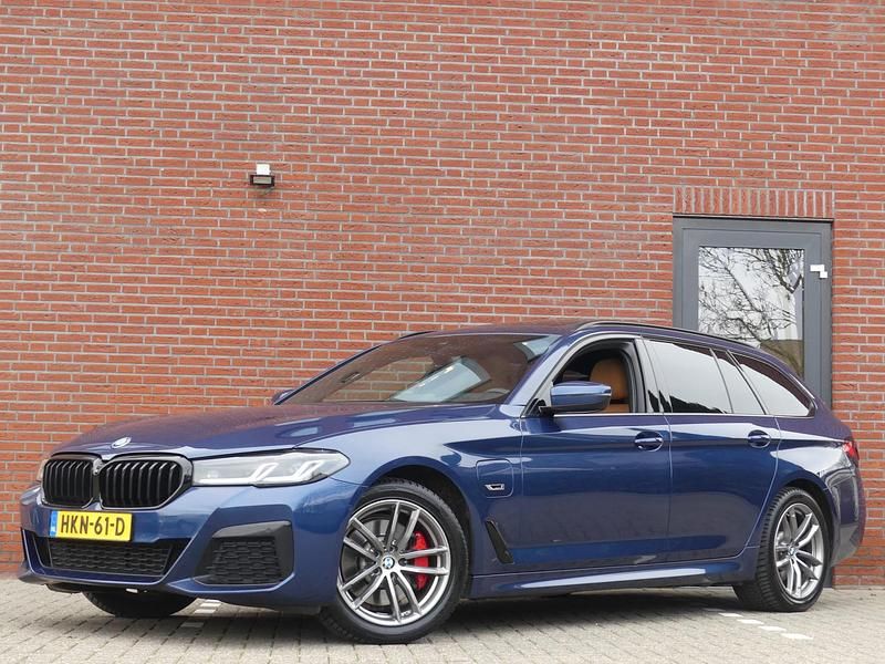Occasion BMW 530 Executive 184 PK (135 kW) 2021 Blauw Stationwagen