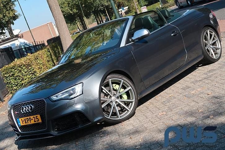 Grijs Gebruikt 2014 Audi RS5 Sport Cabriolet | € 35.999 - Afbeelding 1/4