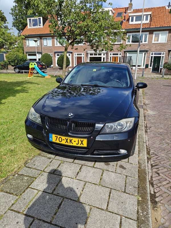 Zwart Gebruikt 2007 BMW 330 Executive Sedan | € 10.000 (Super prijs) - Afbeelding 1/4