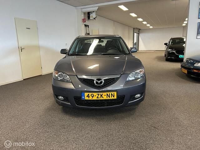 Grijs (metallic) Occasion 2008 Mazda 3 Touring Sedan | € 4.900 (Eerlijke prijs) - Afbeelding 1/4