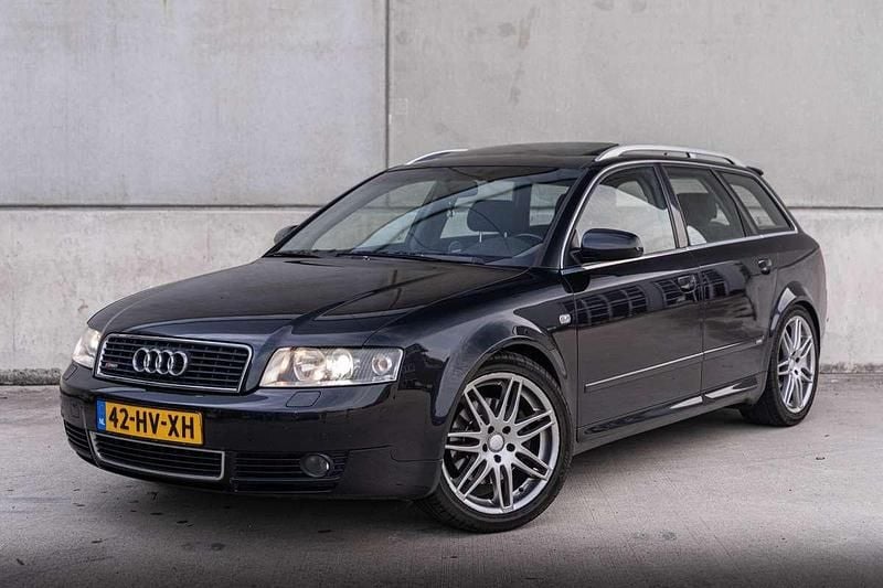 Zwart Gebruikt 2002 Audi A4 Exclusive Stationwagen | € 2.800 - Afbeelding 1/4