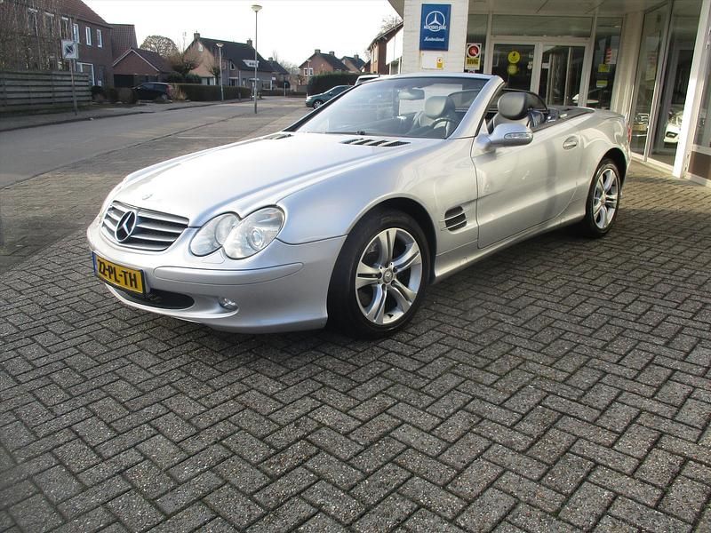 Occasion Mercedes SL500 306 PK (225 kW) 2001 Grijs, metallic lak Cabriolet