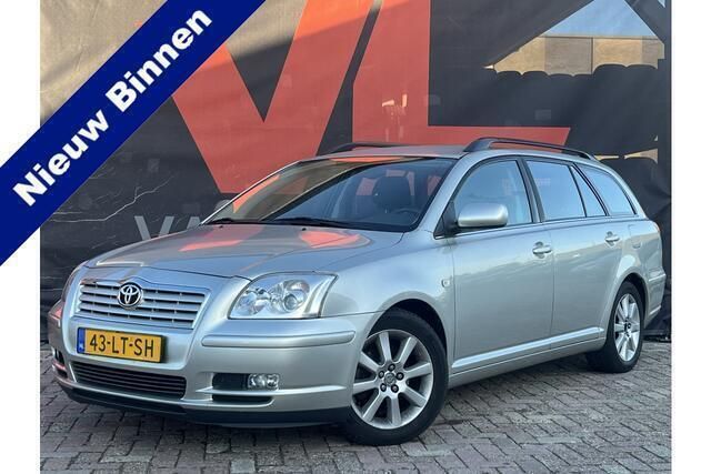 Grijs Gebruikt 2003 Toyota Avensis Luna Stationwagen | € 7.748 - Afbeelding 1/4