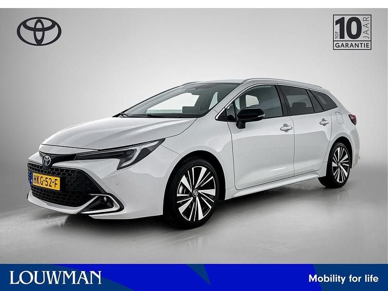 Zilver Gebruikt 2025 Toyota Corolla Hybrid Stationwagen | € 33.945 (Eerlijke prijs) - Afbeelding 1/3