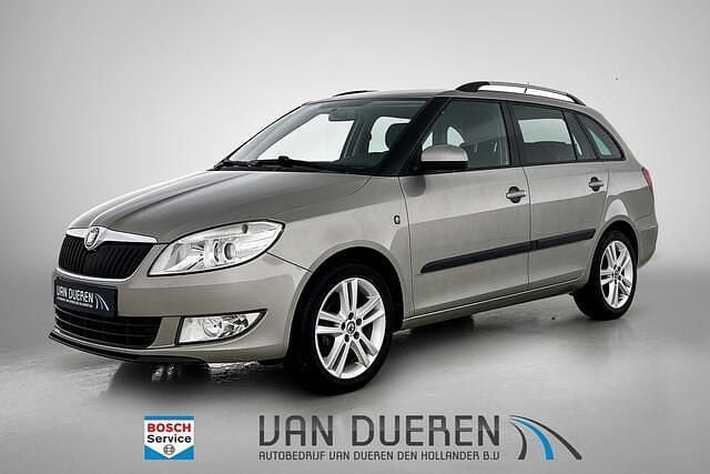 Beige Gebruikt 2010 Skoda Fabia Elegance Stationwagen | € 3.450 (Eerlijke prijs) - Afbeelding 1/4