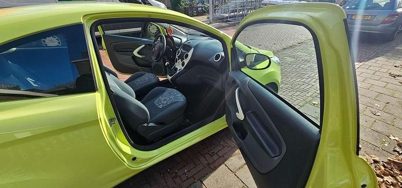 Groen Gebruikt 2012 Ford Ka Hatchback | € 2.500 (Eerlijke prijs) - Afbeelding 1/4
