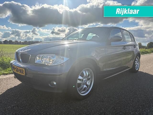 Grijs Gebruikt 2005 BMW 116 Comfort Edition Hatchback | € 2.500 (Eerlijke prijs) - Afbeelding 1/4