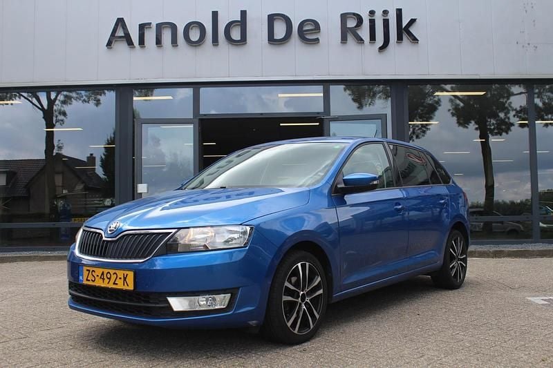 Blauw Gebruikt 2016 Skoda Rapid Style Hatchback | € 8.950 (Eerlijke prijs) - Afbeelding 1/4