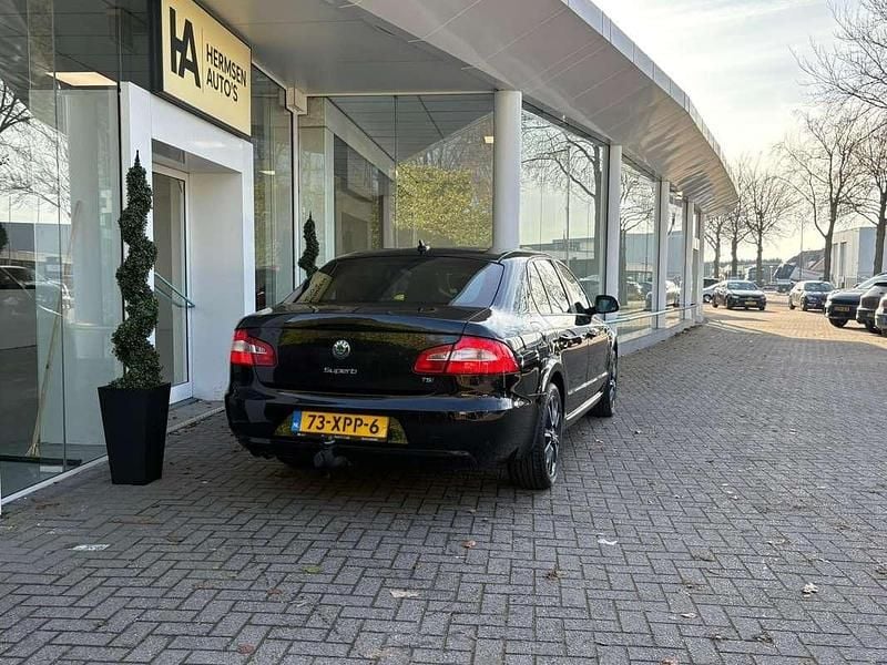 Occasion Skoda Superb Business Line 125 PK (91 kW) 2013 Zwart Hatchback