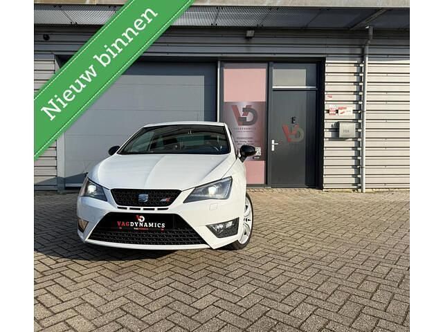 Wit (parellak) Occasion 2013 Seat Ibiza SC CUPRA Hatchback | € 9.999 - Afbeelding 1/4