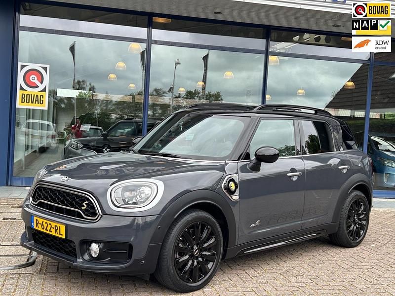 Grijs Gebruikt 2018 Mini Cooper S Countryman Chili SUV | € 21.499 (Eerlijke prijs) - Afbeelding 1/4