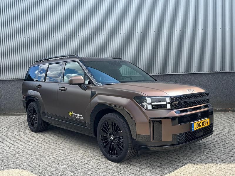 Nieuw Hyundai Santa Fe Blackline 159 PK (116 kW) 2025 Earthy brass mat SUV