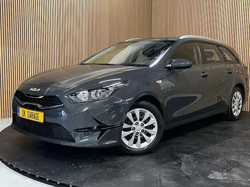 Grijs Gebruikt 2022 Kia Ceed Sportswagon Stationwagen | € 15.895 (Goede deal) - Afbeelding 1/1