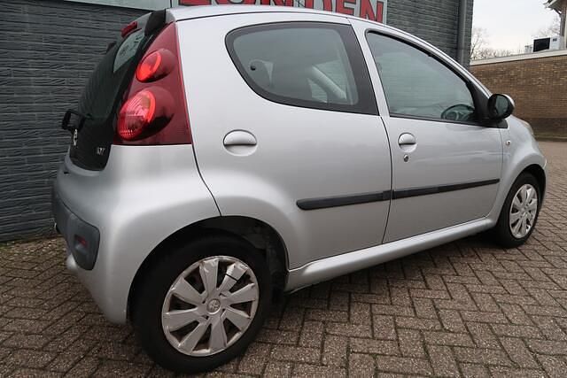 Occasion Peugeot 107 Active 68 PK (50 kW) 2014 Grijs Hatchback