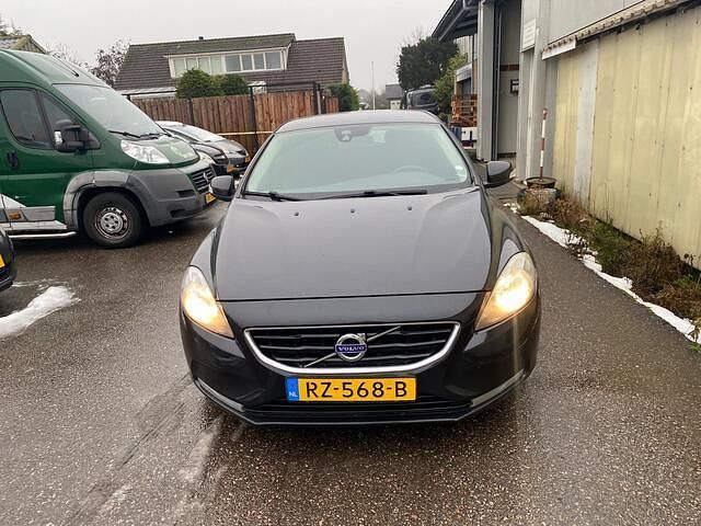 Occasion Volvo V40 Momentum 114 PK (83 kW) 2014 Zwart Hatchback