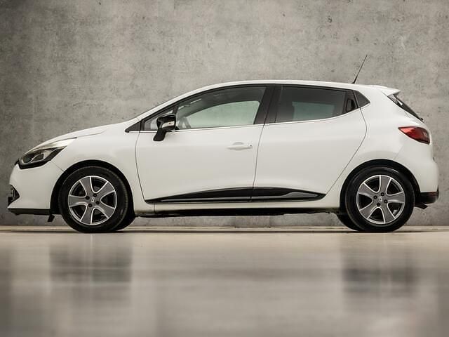 Occasion Renault Clio IV Night&Day 90 PK (66 kW) 2014 Wit Hatchback