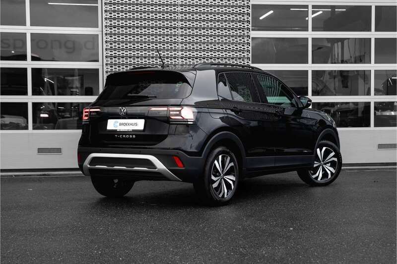 Zwart, metallic lak Nieuw 2025 VW T-Cross Comfortline SUV | € 32.950 - Afbeelding 1/3