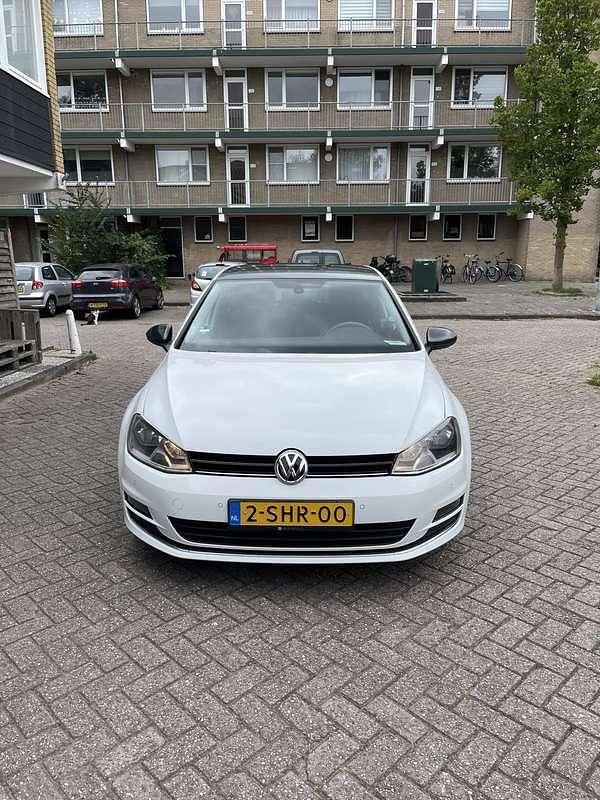 Gebruikt 2013 VW Golf VII Highline Sedan | € 9.000 (Eerlijke prijs) - Afbeelding 1/4